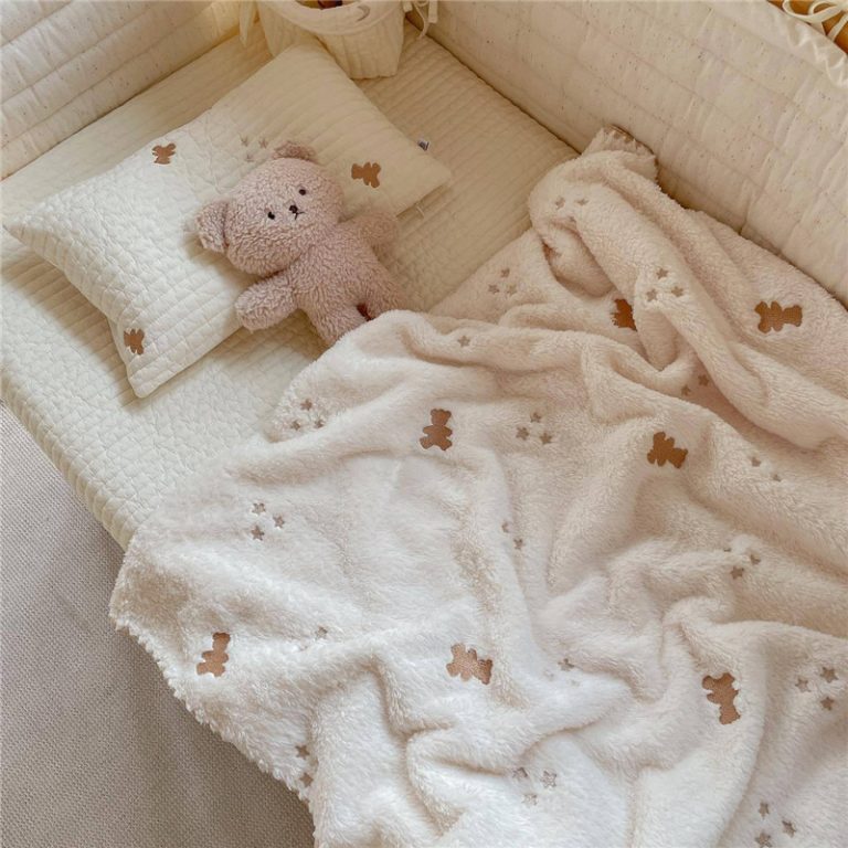 Smooth Velvet Embroidery bear pattern Baby Comforter